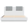 Cadre de lit avec LED sans matelas blanc 140x190 cm 