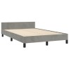 Cadre de lit sans matelas gris clair 120x190 cm velours 