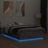 Cadre de lit avec LED sans matelas sonoma gris 135x190 cm 