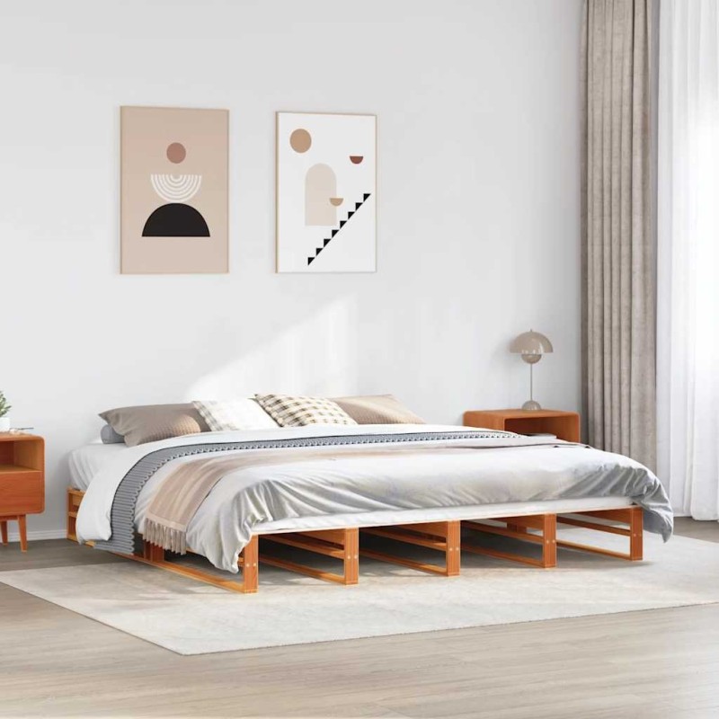 Cadre de lit sans matelas cire marron 200x200cm bois pin massif Cadre de lit sans matelas cire marron 200x200cm bois pin massif