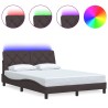 Cadre de lit avec LED sans matelas marron foncé 120x200cm tissu 