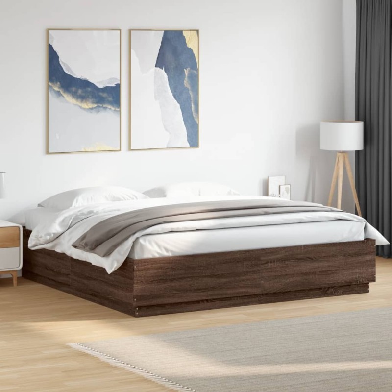 Cadre de lit avec LED sans matelas chêne marron 200x200 cm 