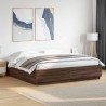 Cadre de lit avec LED sans matelas chêne marron 200x200 cm 