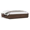Cadre de lit avec LED sans matelas chêne marron 200x200 cm 