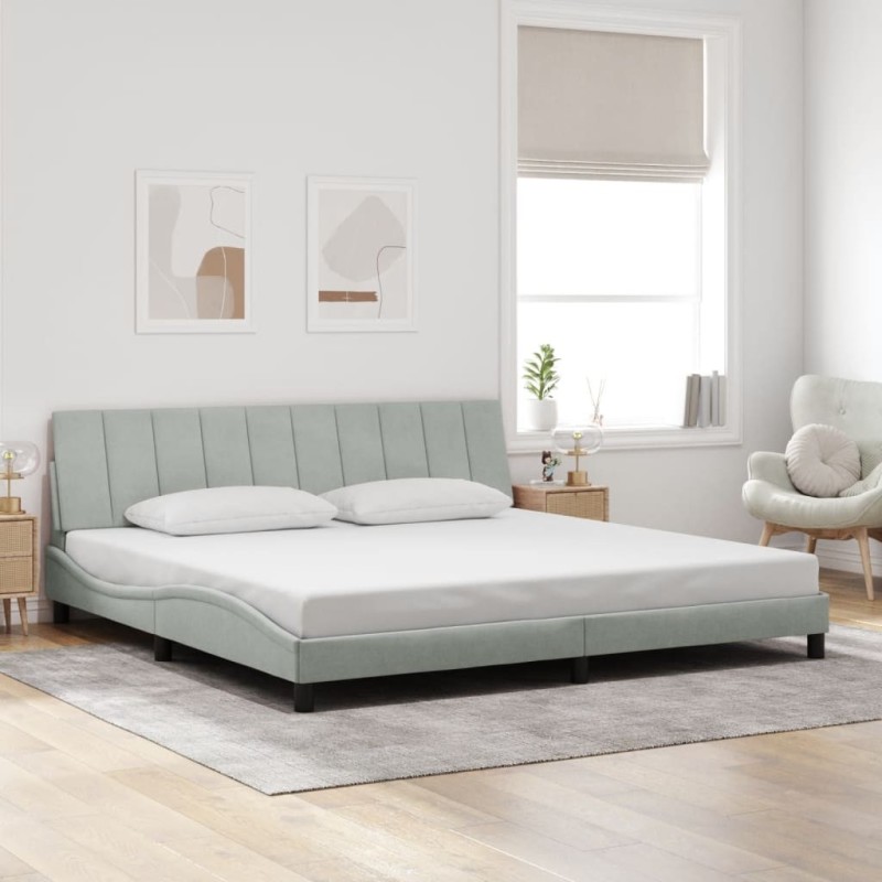 Cadre de lit sans matelas gris clair 200x200 cm velours 