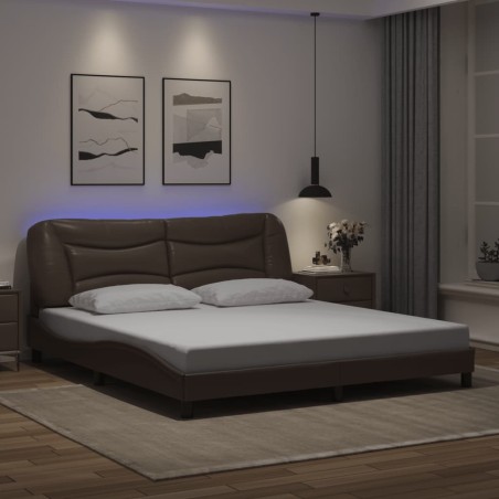 Cadre de lit avec LED sans matelas marron 180x200 cm 