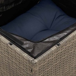 Chaise de jardin sans accoudoirs avec coussins gris en résine tressée. 