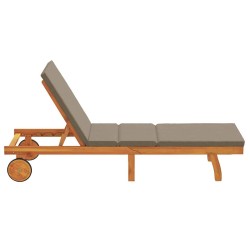 Chaise longue avec roues et coussin en taupe en bois massif 