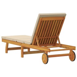 Chaise longue avec des roulettes et un coussin beige en bois massif 
