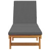 Fauteuil relax avec des roulettes et un coussin gris foncé en bois massif 