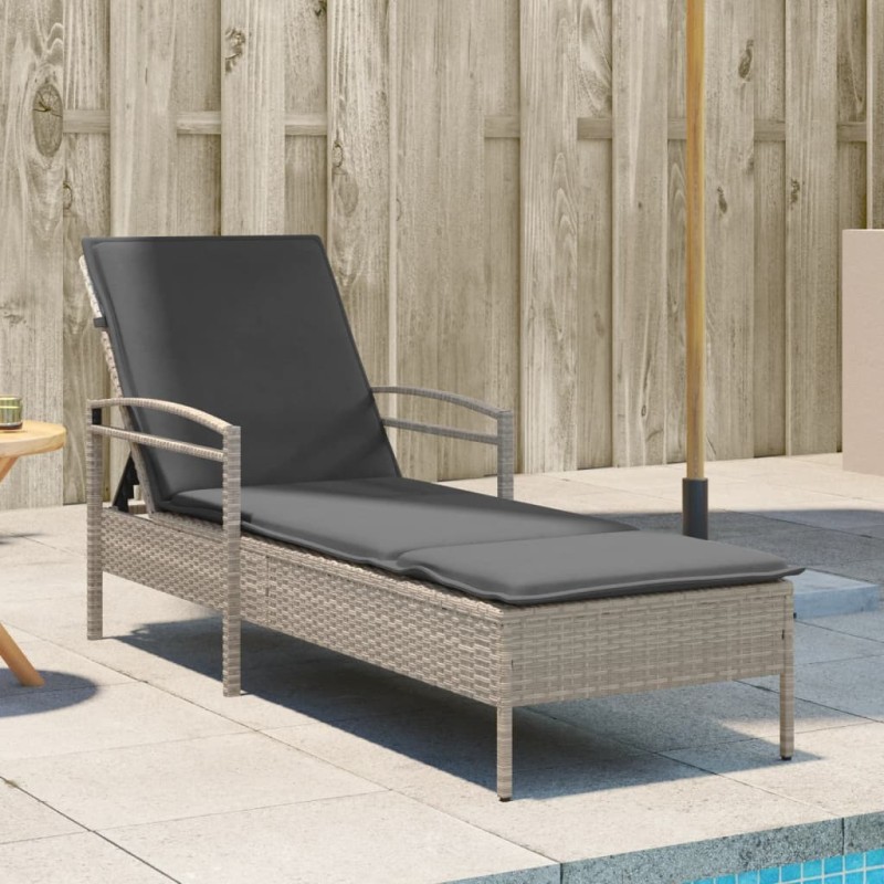 Chaise longue et coussin gris clair 63x200x81 cm résine tressée 560925560925