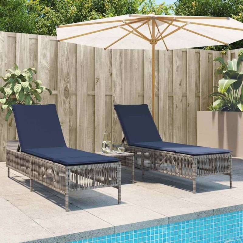 Ensemble de 2 chaises longues avec table gris résine tressée 638743638743