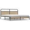 Cadre de lit en métal sans matelas chêne fumé 200x200 cm 