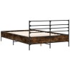 Cadre de lit sans matelas chêne fumé 135x190 cm 