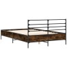 Cadre de lit sans matelas chêne fumé 140x190 cm 